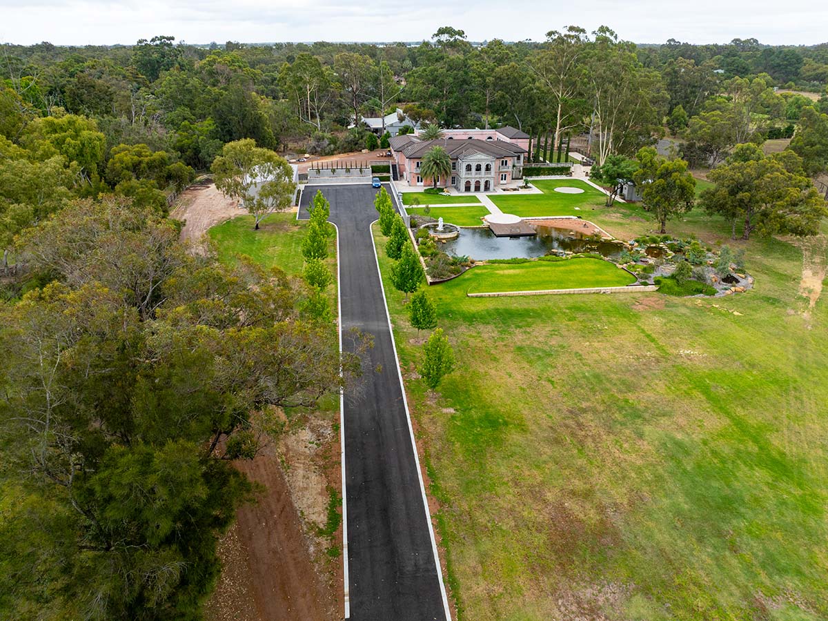 Jackson Asphalt proudly managed this project at a private estate in Middle Swan, from start to finish, led by our highly skilled civil crew