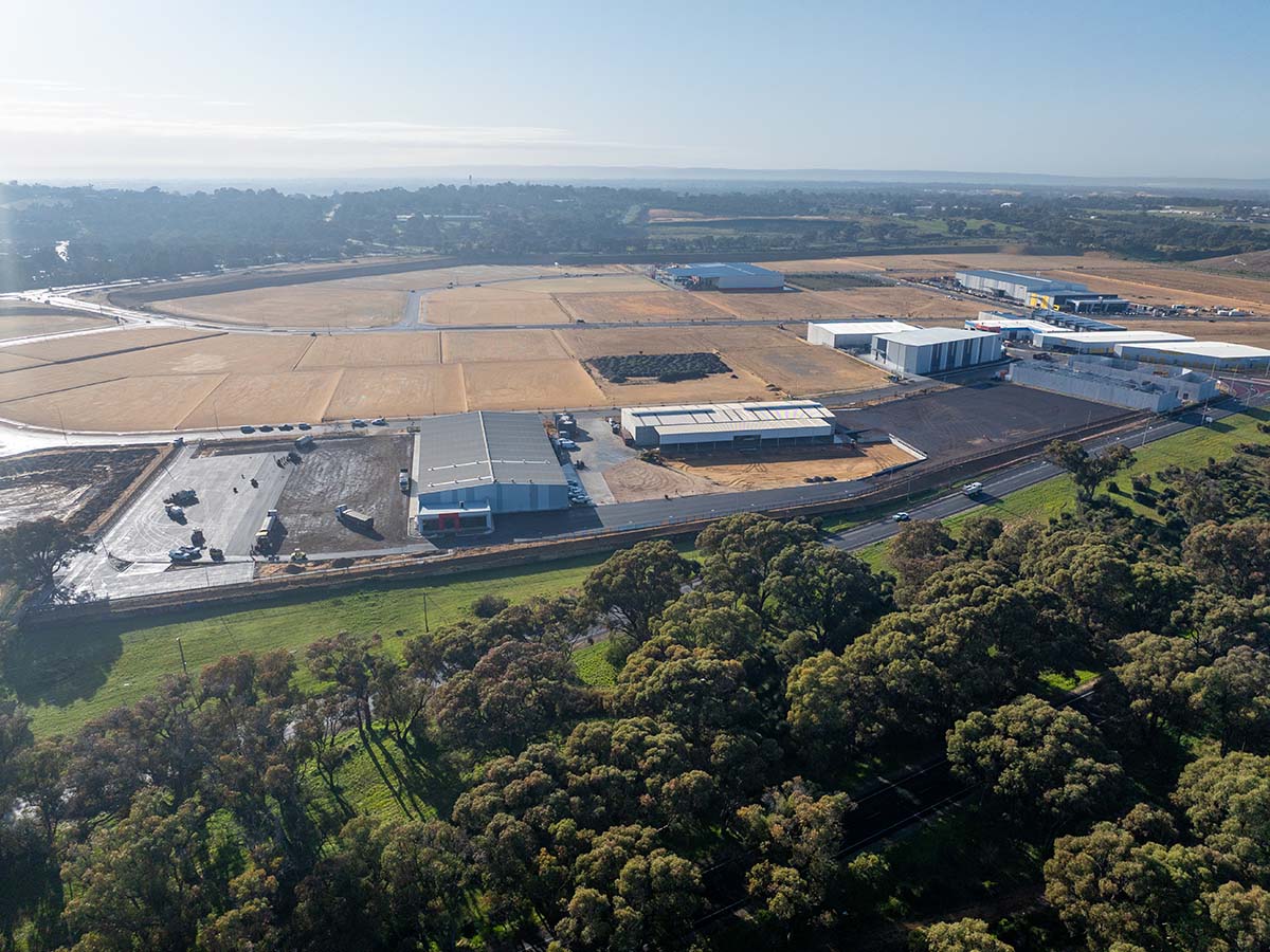 Jackson Asphalt recently completed this impressive new yard for Booth Transport, delivered on behalf of Lecon Constructions, at the new Latitude 32 Industrial Development.